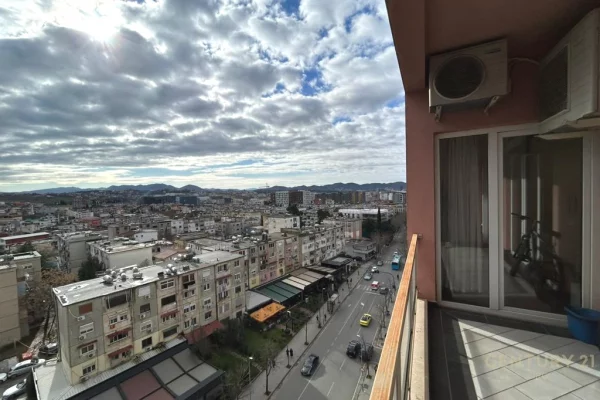 Shtepi ne shitje Apartament ne Tirane, 2+1, Mobilimi E mobiluar, Pagesa 218,000  Euro.