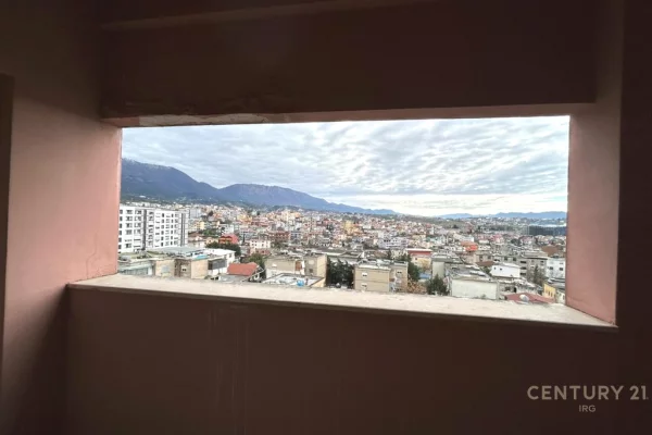 Shtepi ne shitje Apartament ne Tirane, 2+1, Mobilimi E mobiluar, Pagesa 218,000  Euro.