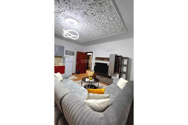 Shtepi me qera Apartament ne Tirane, 2+1, Mobilimi E mobiluar, Pagesa 650  Euro.