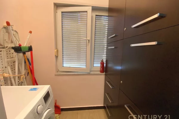 Shtepi me qera Apartament ne Tirane, 1+1, Mobilimi E mobiluar, Pagesa 550  Euro.
