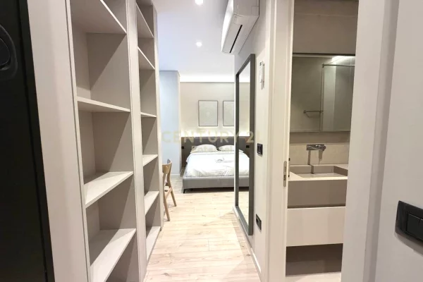 Shtepi ne shitje Apartament ne Tirane, 3+1, Mobilimi E mobiluar, Pagesa 400,000  Euro.