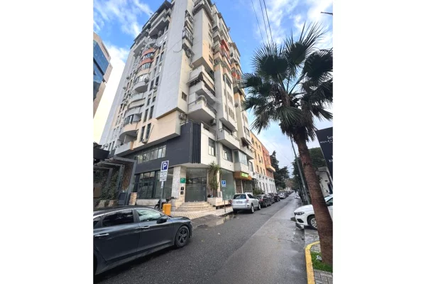 Apartment for rent in Tirana 3+1, Emty