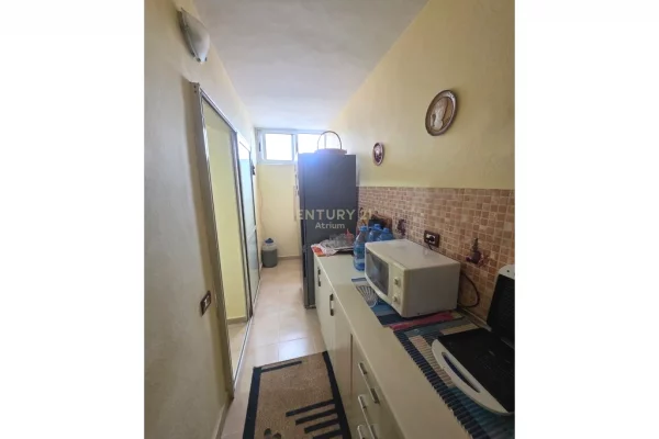 Shtepi ne shitje Apartament ne Tirane, 2+1, Mobilimi Pjeserisht e mobiluar, Pagesa 120,000  Euro.