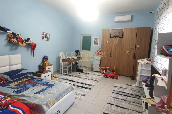 Private house for rent in Tirana 2+1, Furnished