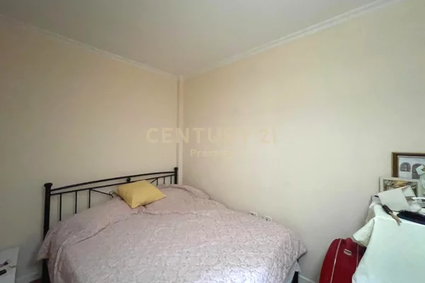 Shtepi ne shitje Apartament ne Tirane, 2+1, Mobilimi E mobiluar, Pagesa 318,000  Euro.