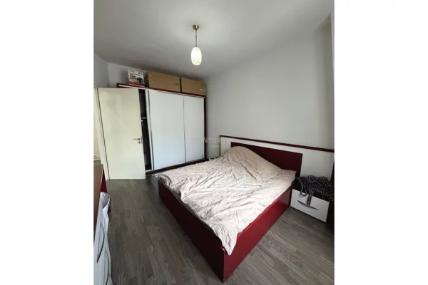 Shtepi ne shitje Apartament ne Tirane, 3+1, Mobilimi E mobiluar, Pagesa 270,000  Euro.