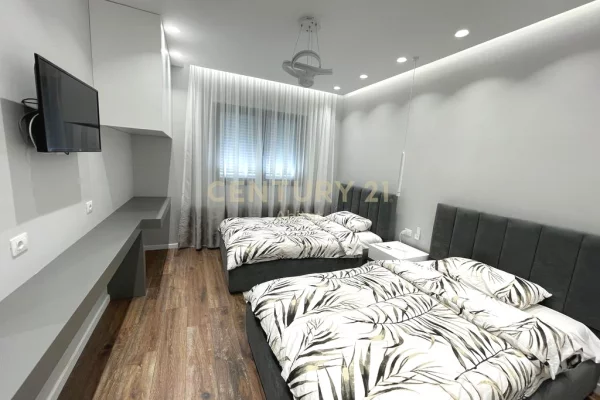Shtepi me qera Apartament ne Tirane, 2+1, Mobilimi E mobiluar, Pagesa 1,200  Euro.