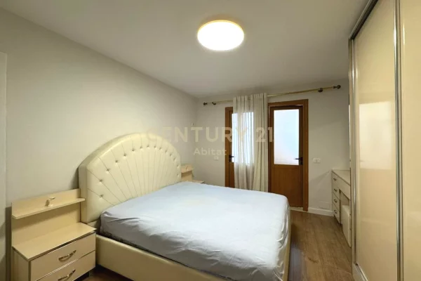 Shtepi me qera Apartament ne Tirane, 1+1, Mobilimi E mobiluar, Pagesa 800  Euro.