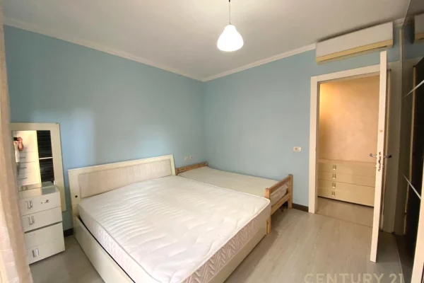 Shtepi me qera Apartament ne Tirane, 1+1, Mobilimi E mobiluar, Pagesa 550  Euro.