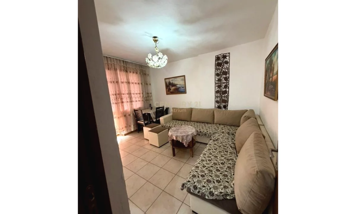 Shtepi ne shitje Apartament ne Tirane, 1+1, Mobilimi E mobiluar, Pagesa 120,000  Euro.