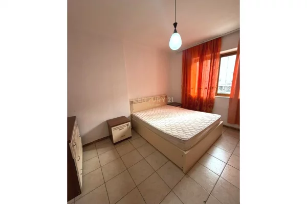 Shtepi ne shitje Apartament ne Tirane, 1+1, Mobilimi E mobiluar, Pagesa 120,000  Euro.