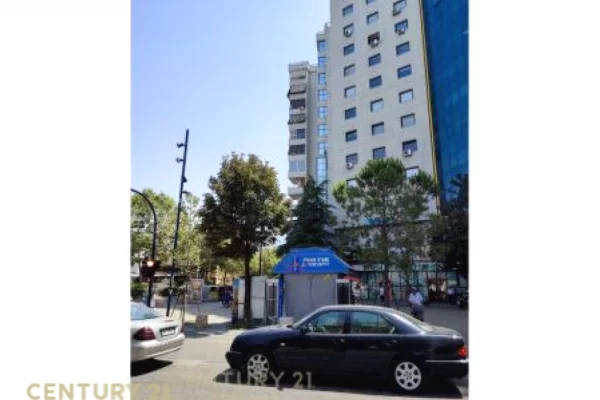 AMBIENT PER QIRA PER ZYRA TEK ISH STACIONI I TRENIT