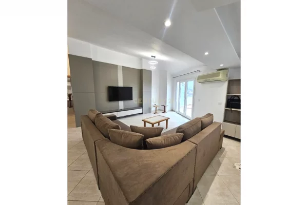 House for Rent 2+1 in Tirana - 700 Euro