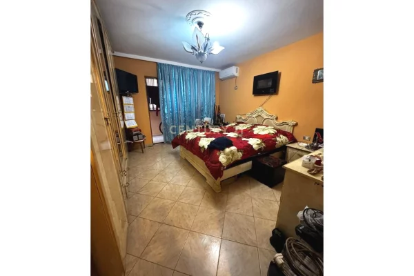 Shtepi ne shitje Apartament ne Tirane, 3+1, Mobilimi E mobiluar, Pagesa 170,000  Euro.