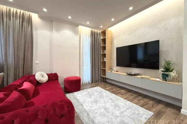 Apartament 1+1+Post Parkimi Me Qira Tek Pazari i Ri