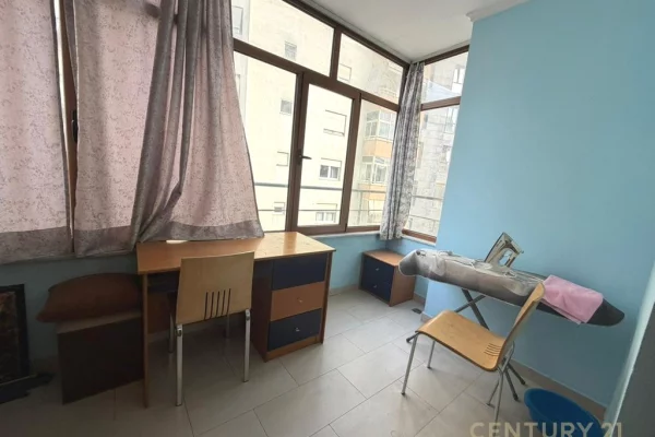 Shtepi ne shitje Apartament ne Tirane, 1+1, Mobilimi E mobiluar, Pagesa 179,000  Euro.