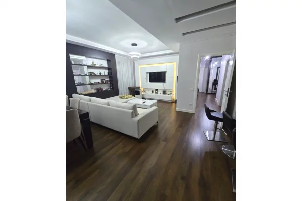 Apartament 2+1+2 + Post Parkimi Per Qira, Stadiumi Selman Stermasi Tiranë