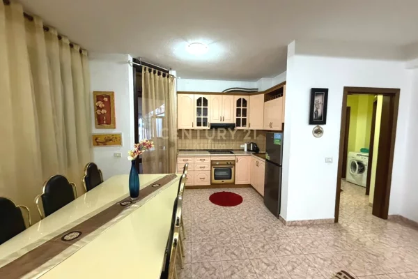 Shtepi me qera Apartament ne Tirane, 2+1, Mobilimi E mobiluar, Pagesa 100,000  Leke.