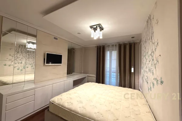 Shtepi me qera Apartament ne Tirane, 2+1, Mobilimi E mobiluar, Pagesa 1,400  Euro.
