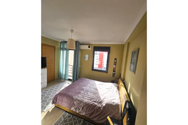 Shtepi ne shitje Apartament ne Tirane, 3+1, Mobilimi E mobiluar, Pagesa 415,000  Euro.