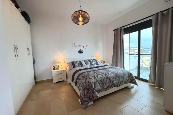 Shtepi ne shitje Apartament ne Sarande, 2+1, Mobilimi E mobiluar, Pagesa 220,000  Euro.