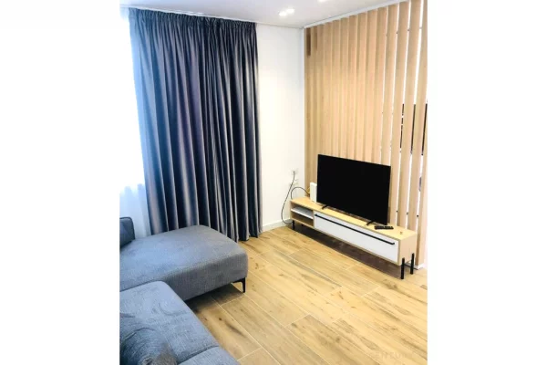 Shtepi ne shitje Apartament ne Tirane, 1+1, Mobilimi E mobiluar, Pagesa 240,000  Euro.