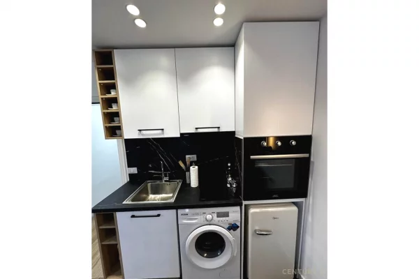 Shtepi ne shitje Apartament ne Tirane, 1+1, Mobilimi E mobiluar, Pagesa 240,000  Euro.