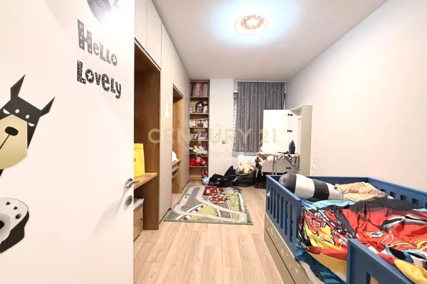 Shtepi ne shitje Apartament ne Tirane, 2+1, Mobilimi E mobiluar, Pagesa 230,000  Euro.