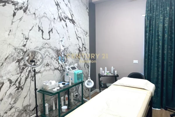 JEPET ME QIRA PARUKERI NE KOMUNEN E PARISIT!