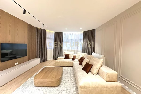 Shtepi me qera 3+1 ne Tirane - 2,000 Euro