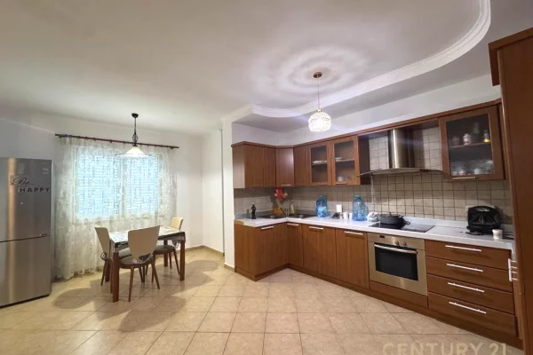 Shtepi me qera Apartament ne Tirane, 2+1, Mobilimi E mobiluar, Pagesa 800  Euro.