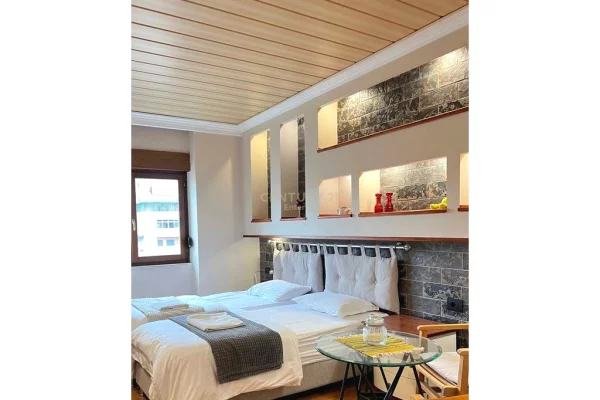 Shtepi me qera Apartament ne Tirane, 2+1, Mobilimi E mobiluar, Pagesa 1,500  Euro.