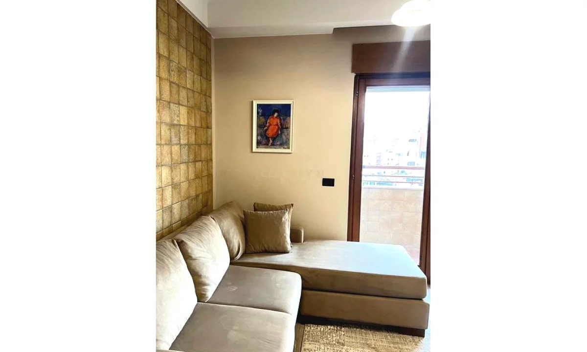Shtepi me qera Apartament ne Tirane, 2+1, Mobilimi E mobiluar, Pagesa 1,500  Euro.