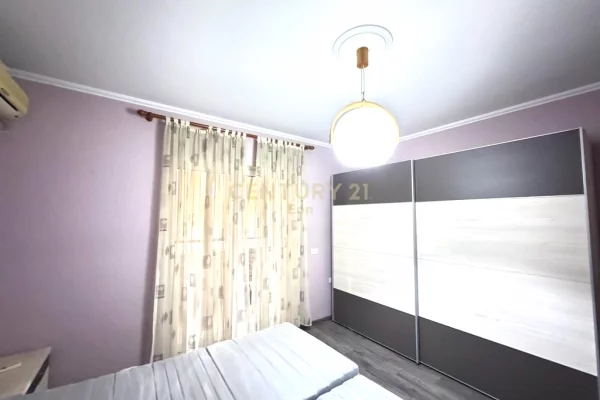 Shtepi me qera Apartament ne Tirane, 2+1, Mobilimi E mobiluar, Pagesa 1,100  Euro.