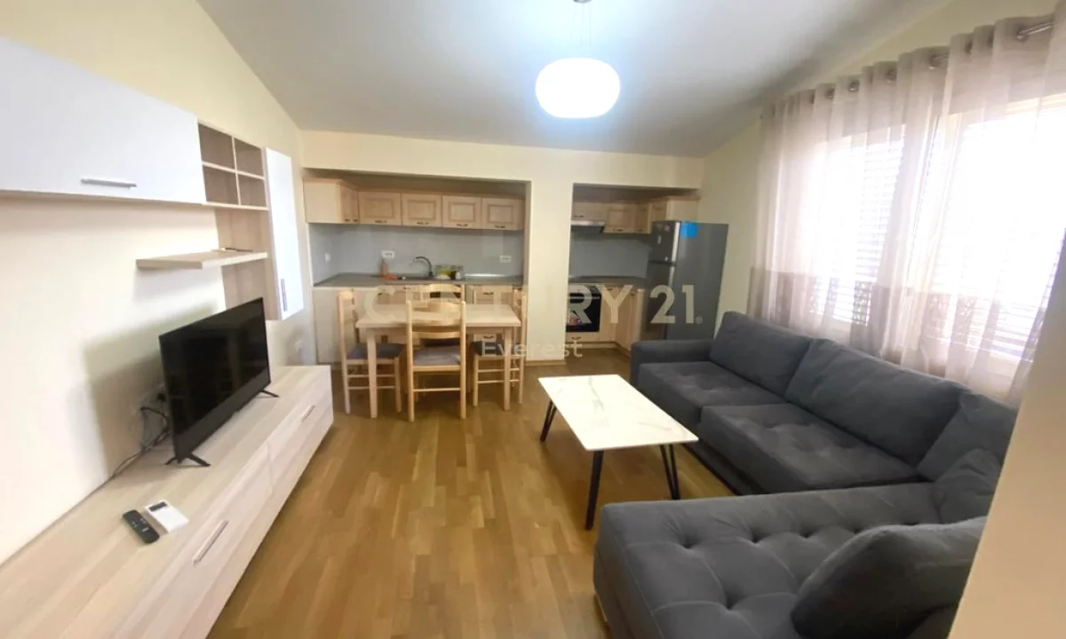 Shtepi me qera Apartament ne Tirane, 2+1, Mobilimi E mobiluar, Pagesa 600  Euro.