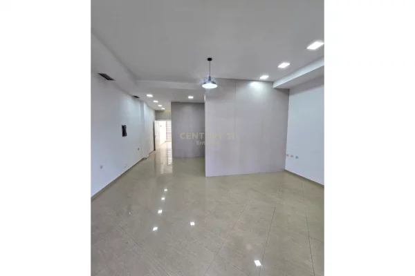 Ambient biznesi ne shitje 3+1 ne Tirane - 320,000 Euro