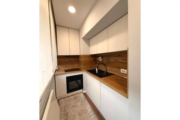 Shtepi me qera Apartament ne Tirane, 2+1, Mobilimi E mobiluar, Pagesa 1,000  Euro.