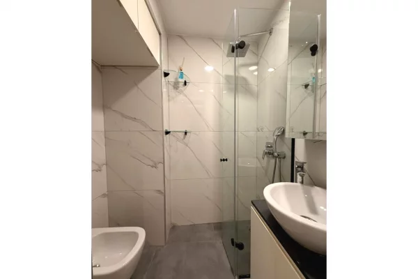 Shtepi me qera Apartament ne Tirane, 2+1, Mobilimi E mobiluar, Pagesa 1,000  Euro.