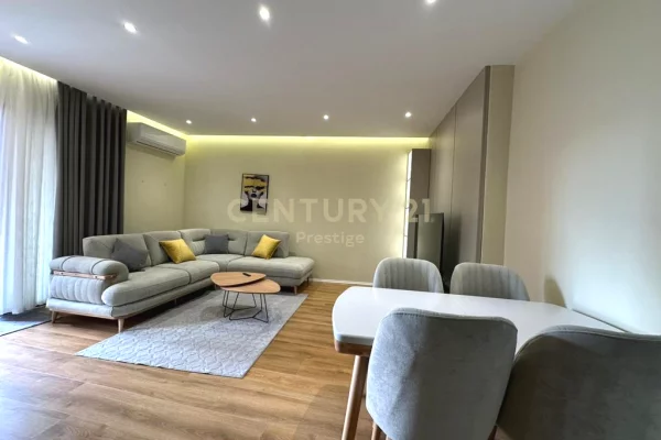 Appartamento in vendita a Tirana 1+1, Arredato