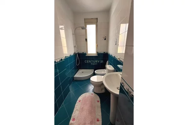 Shtepi me qera Apartament ne Tirane, 2+1, Mobilimi E mobiluar, Pagesa 500  Euro.