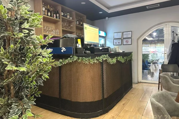 NE KOMUNEN E PARISIT SHESIM BIZNES BAR RESTORANT PICERI