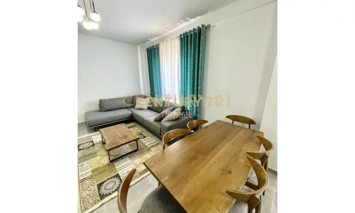 Appartamento in vendita a Tirana 2+1, Arredato