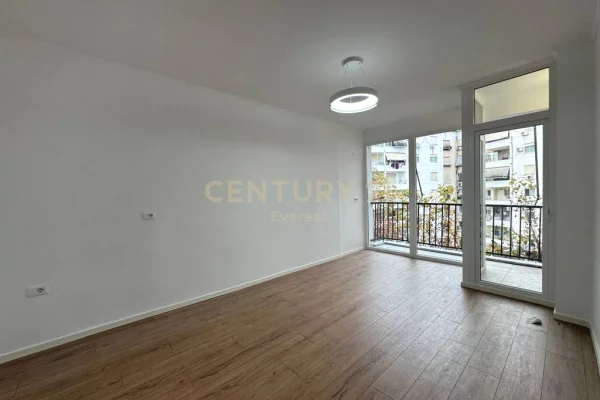 Appartamento in vendita a Tirana 1+1, Vuoto