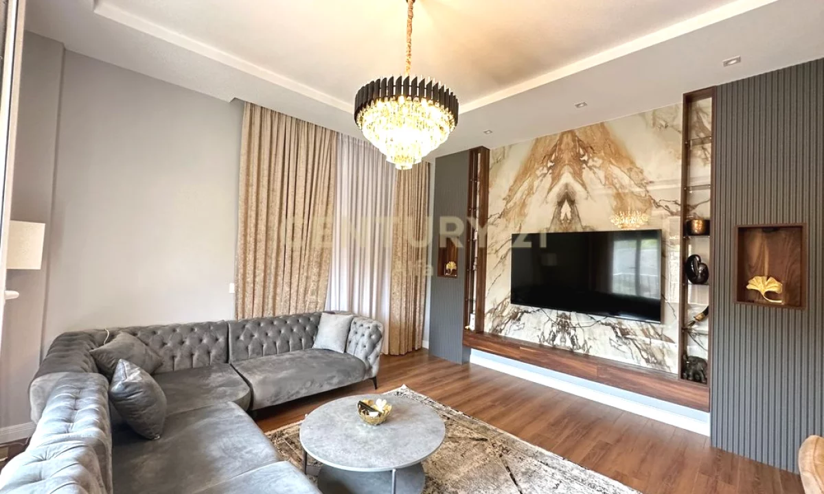 Appartamento in affitto a Tirana 2+1, Arredato