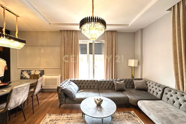 Appartamento in affitto a Tirana 2+1, Arredato