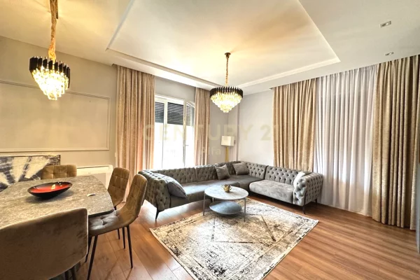 Appartamento in affitto a Tirana 2+1, Arredato