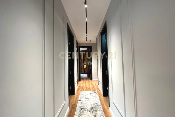 Appartamento in affitto a Tirana 2+1, Arredato