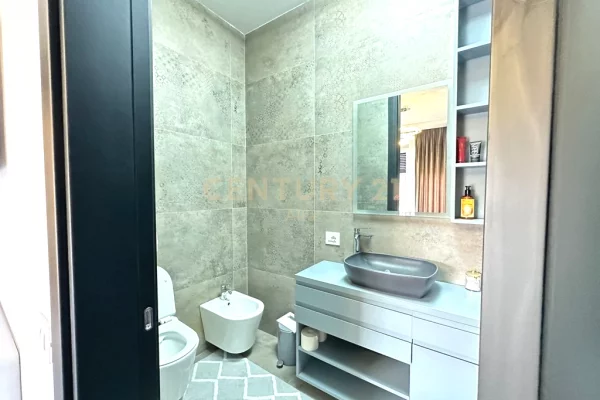 Appartamento in affitto a Tirana 2+1, Arredato