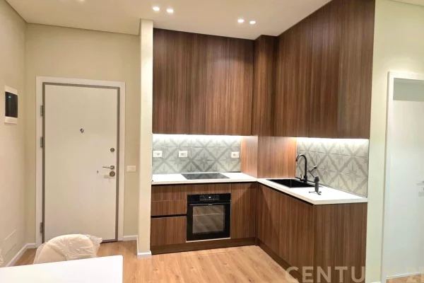 Appartamento in affitto a Tirana 1+1, Arredato