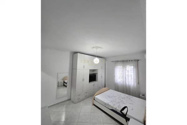 Appartamento in vendita a Tirana 2+1, Arredato